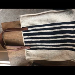 Universal thread bag